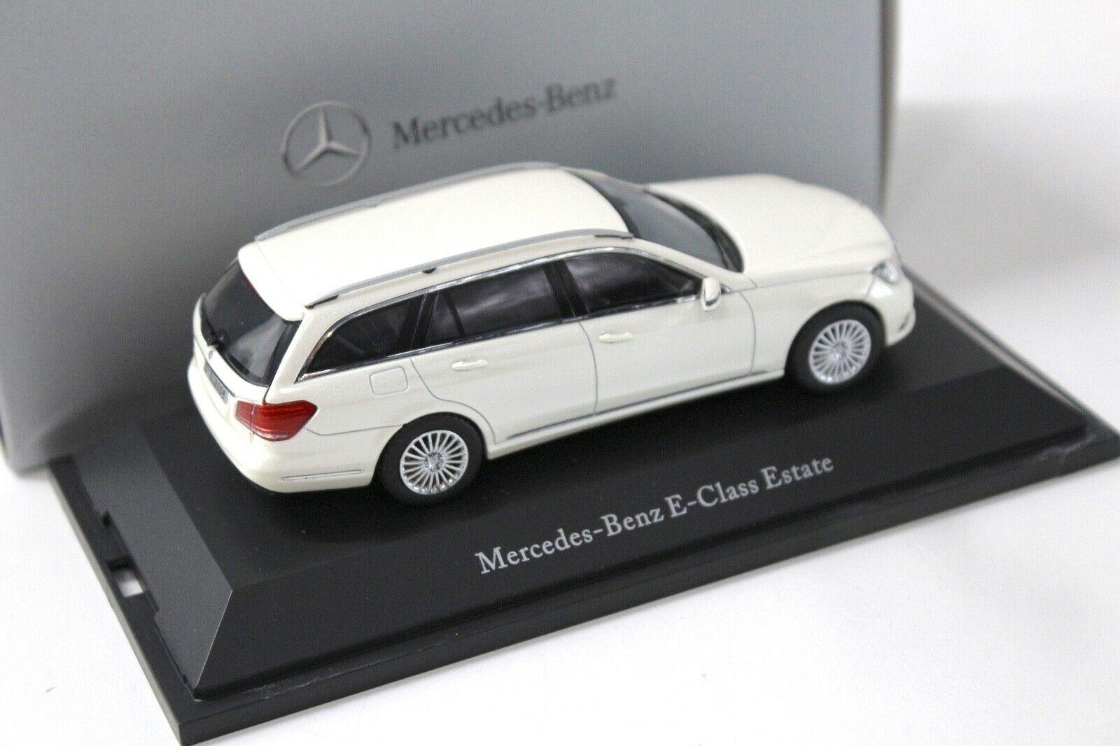 1:43 Kyosho Mercedes E-Klasse T-Modell white DEALER VERSION