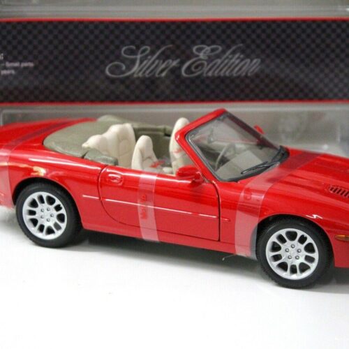 1:18 Maisto Jaguar XKR Convertible red