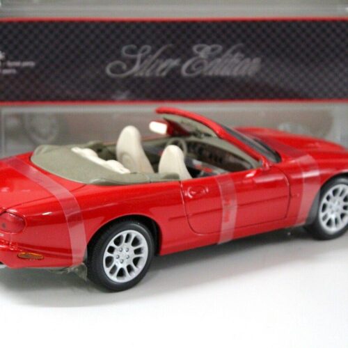 1:18 Maisto Jaguar XKR Convertible red