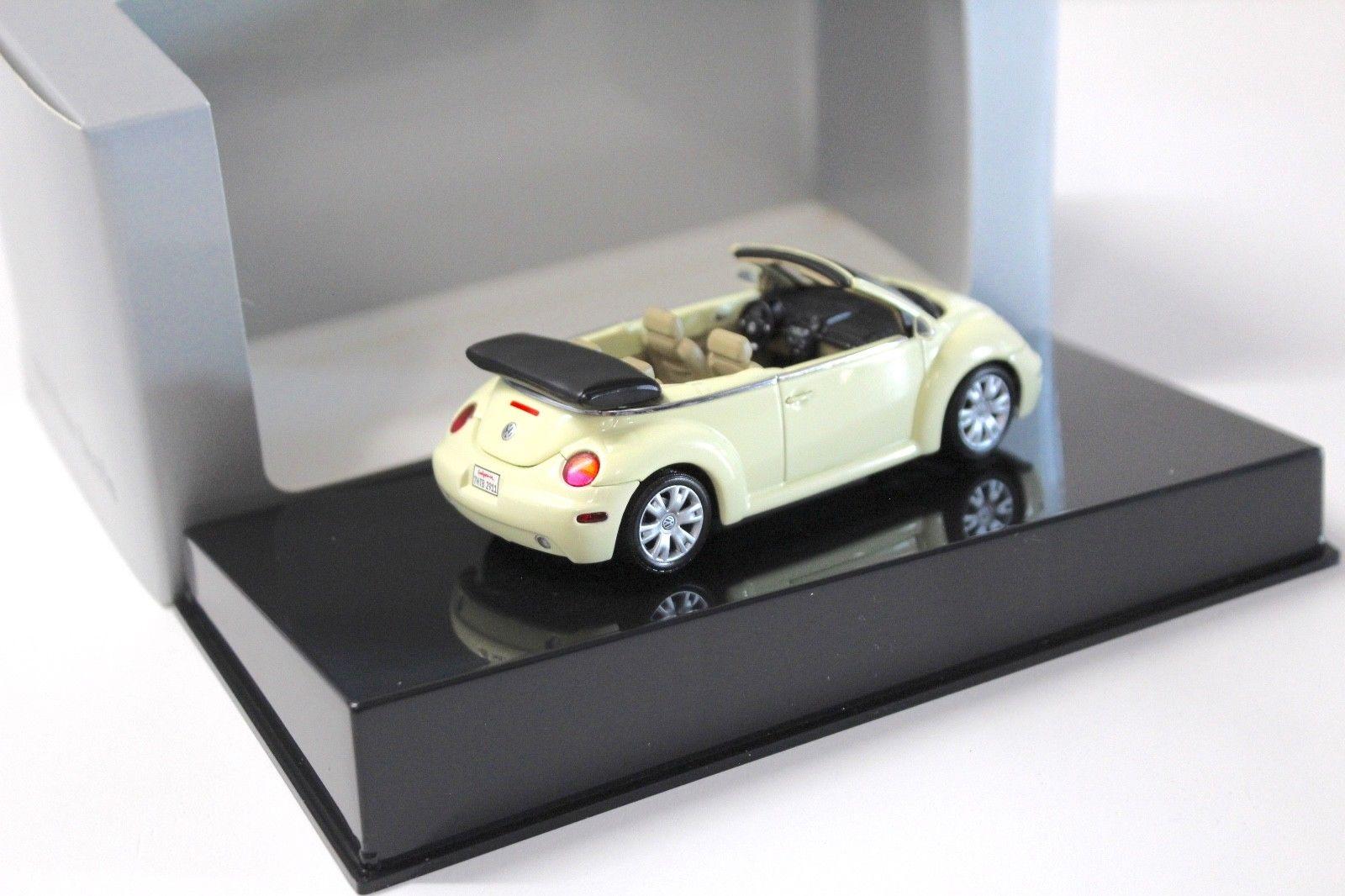1:43 AUTOart VW Beetle Cabrio yellow DEALER VERSION