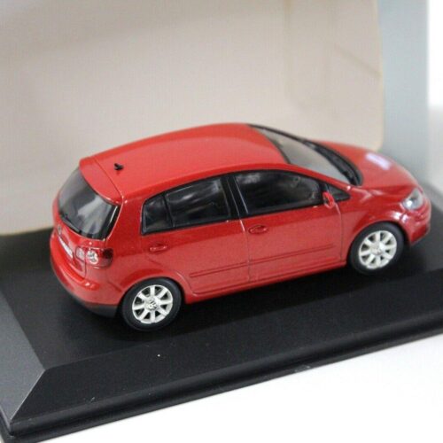 1:43 Minichamps VW Golf Plus red DEALER VERSION