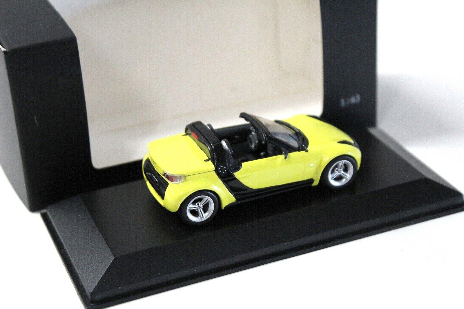 1:43 Minichamps Smart Roadster yellow DEALER VERSION