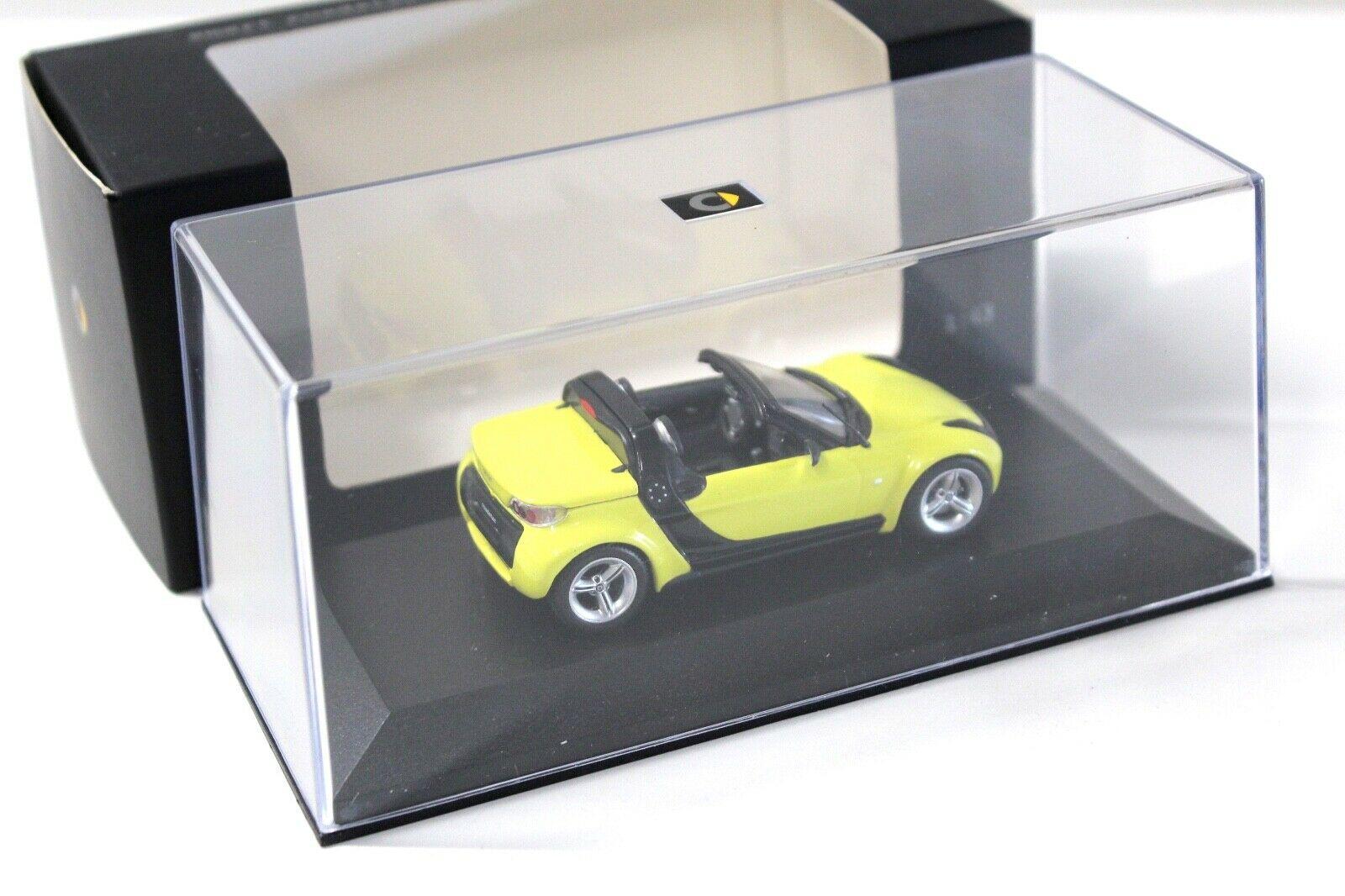 1:43 Minichamps Smart Roadster yellow DEALER VERSION