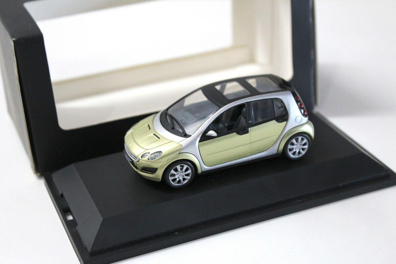 ID 51436 orig.jpg 1:43 Schuco Smart Forfour Melon green DEALER VERSION