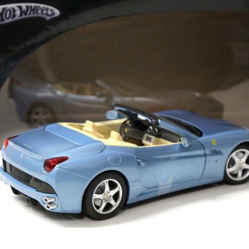 1:18 Hot Wheels Ferrari California Spyder blue