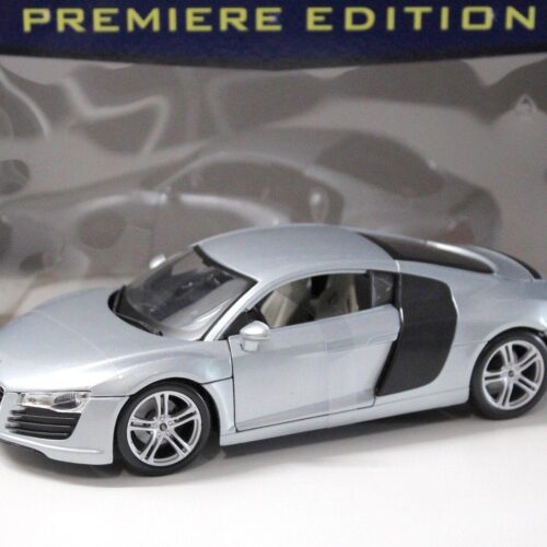 1:18 Maisto Audi R8 Coupe silver
