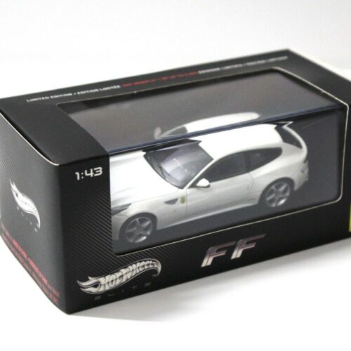 1:43 Hot Wheels Elite Ferrari FF pearl white - Image 3