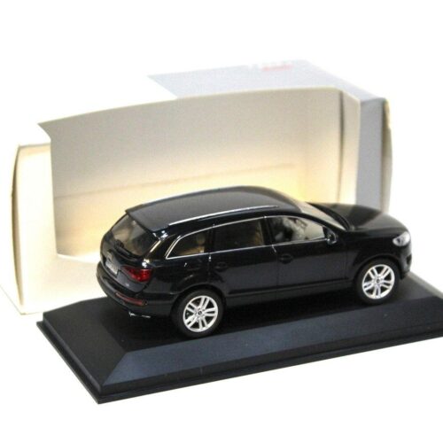 1:43 Schuco Audi Q7 dark blue DEALER VERSION
