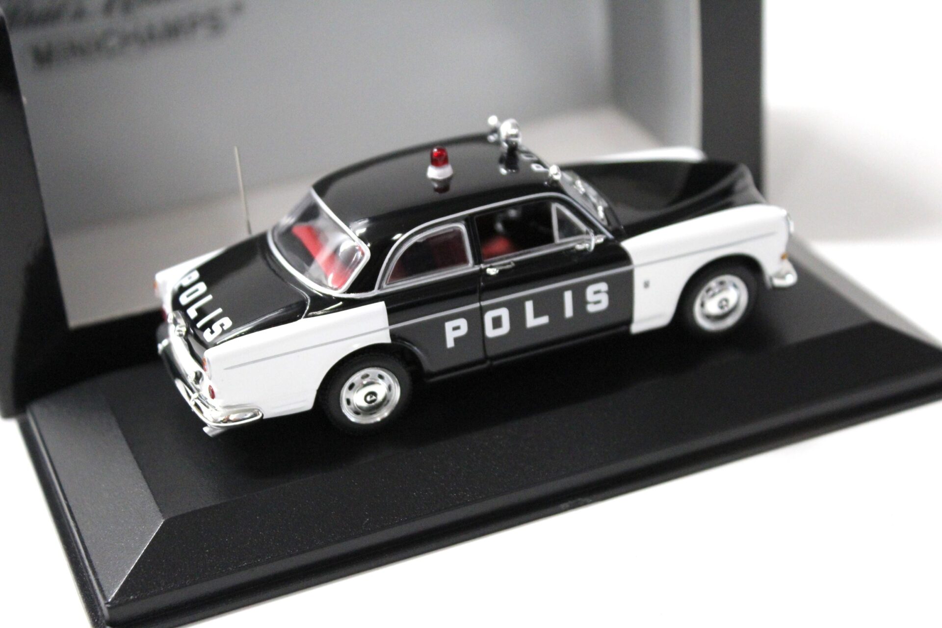 1:43 Minichamps Volvo 121 Amazon "Polis" Polizei white/ black