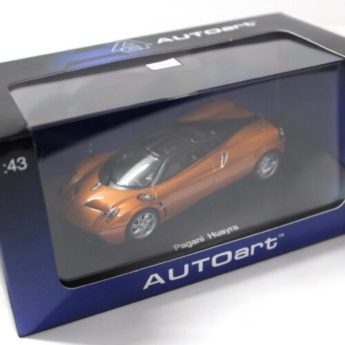 1:43 AUTOart Pagani Huayra 2011 bronze metallic