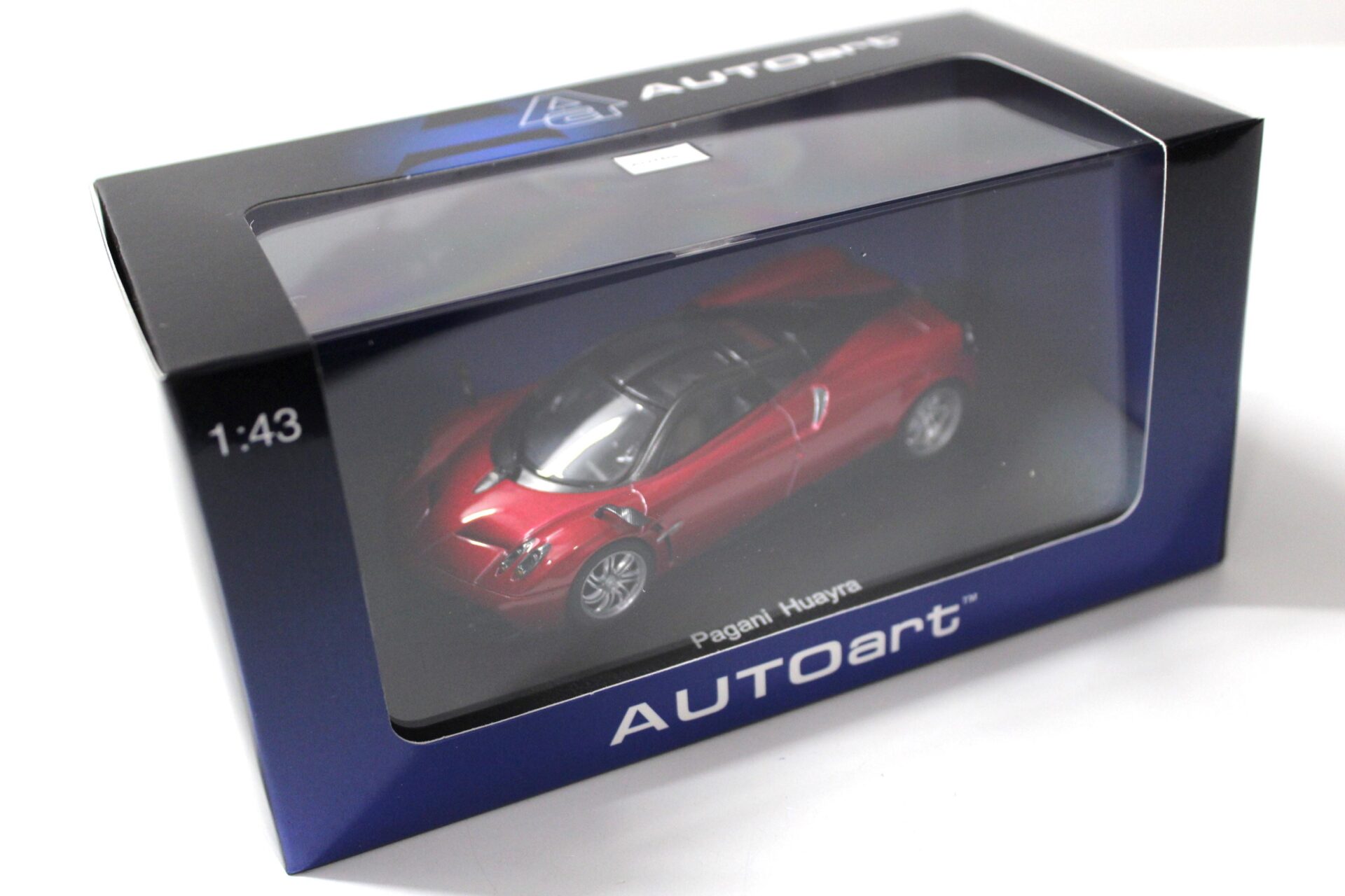 1:43 AUTOart Pagani Huayra 2011 red metallic