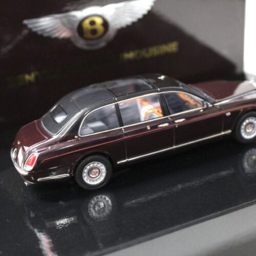 1:43 Minichamps Bentley State Limousine Queens Car dark red/ black