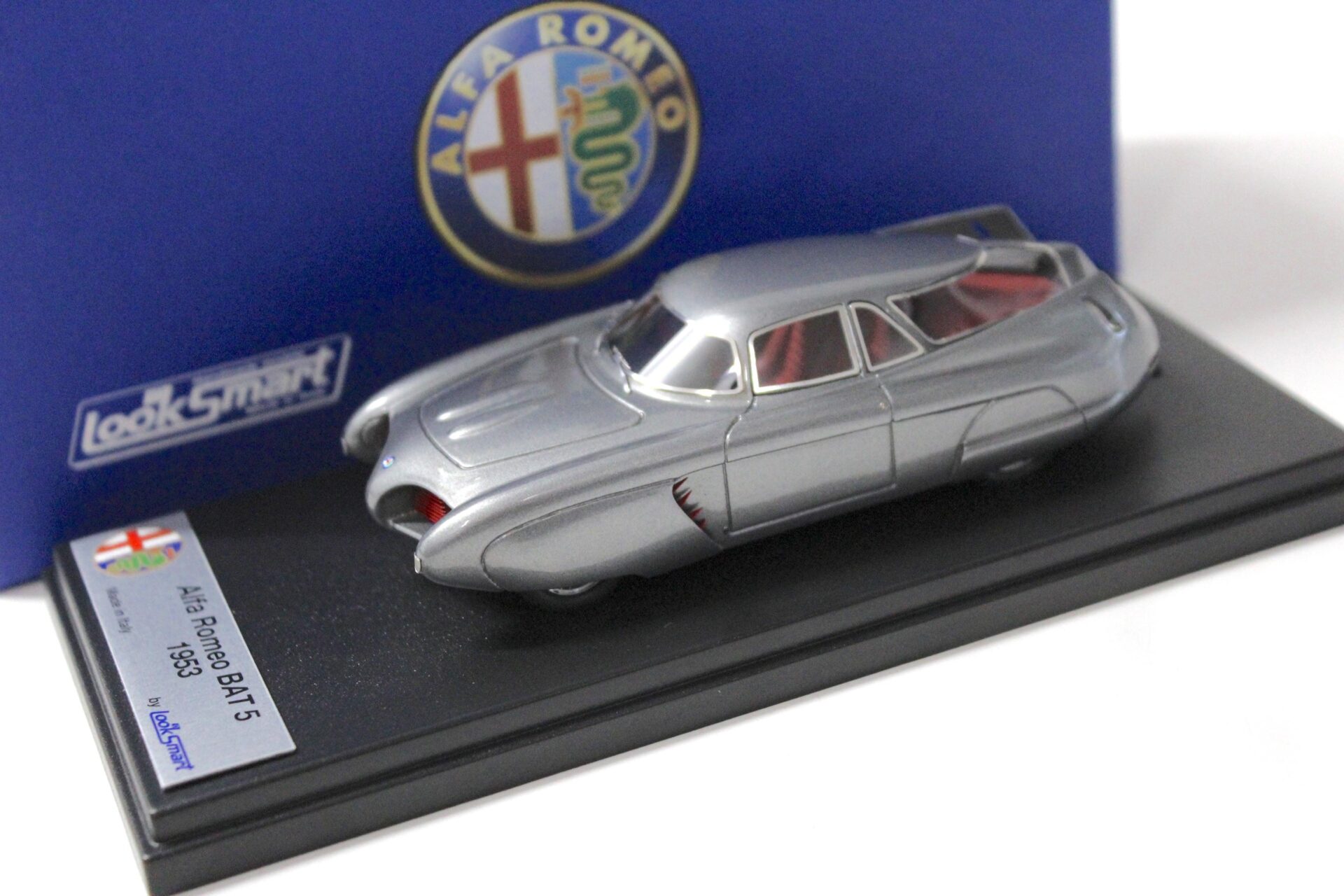 1:43 LookSmart Alfa Romeo BAT 5 Salone di Torino 1953 grey metallic