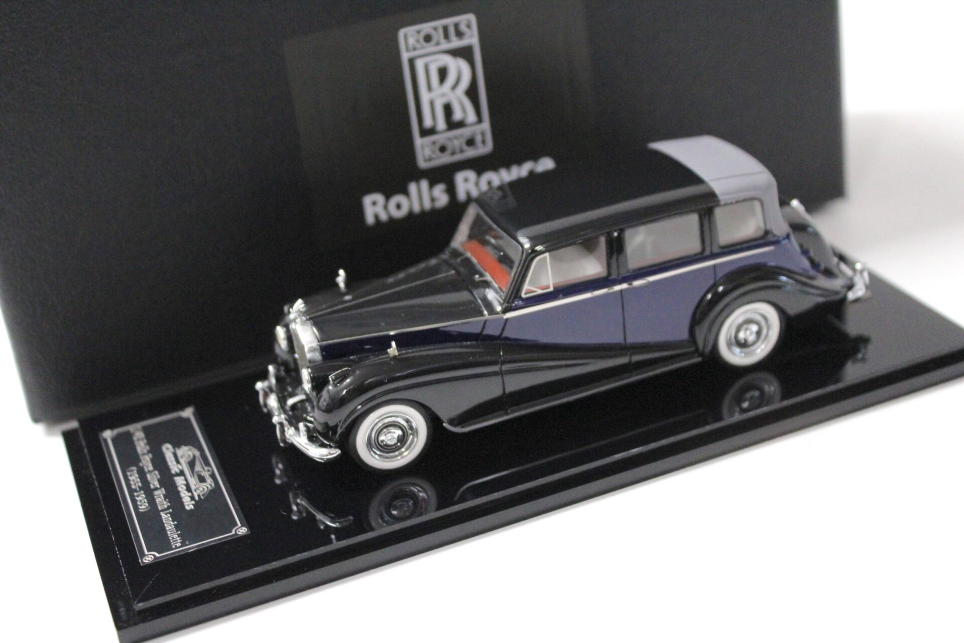 1:43 Classic Models Rolls Royce Silver Wraith Landaulette 1955-1959 black