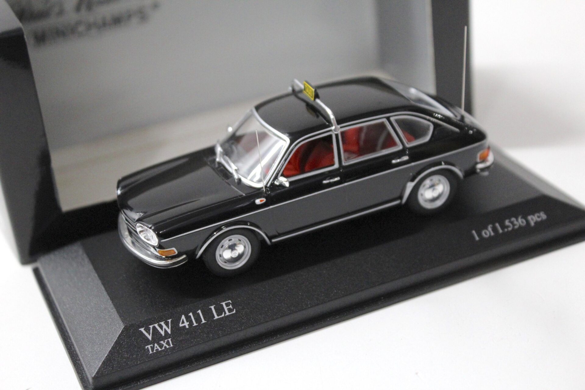 1:43 Minichamps VW 411 LE 1969 TAXI black