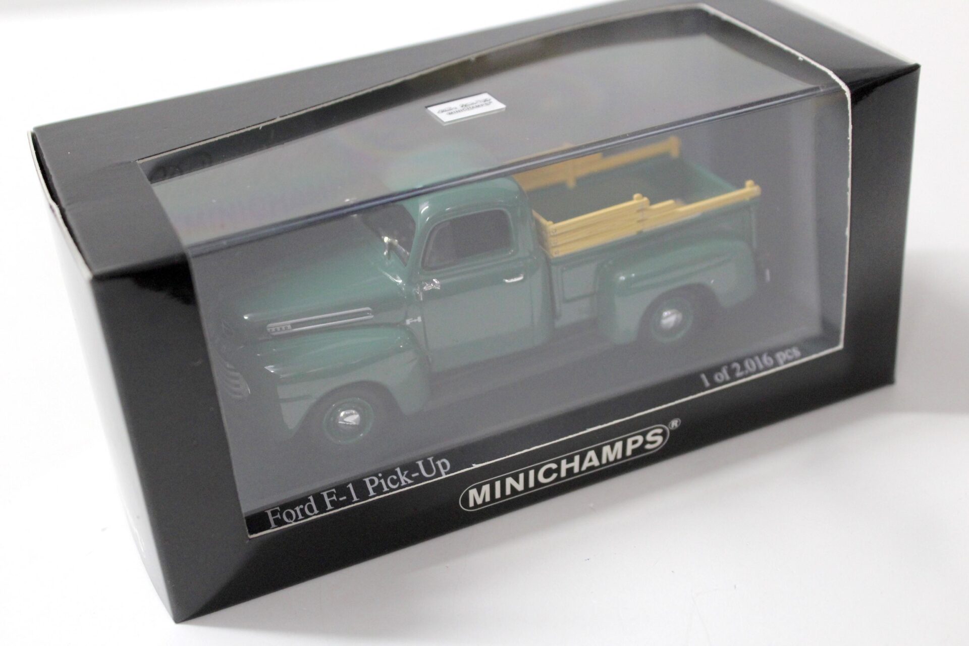 1:43 Minichamps Ford F1 Pick Up 1949 dark green