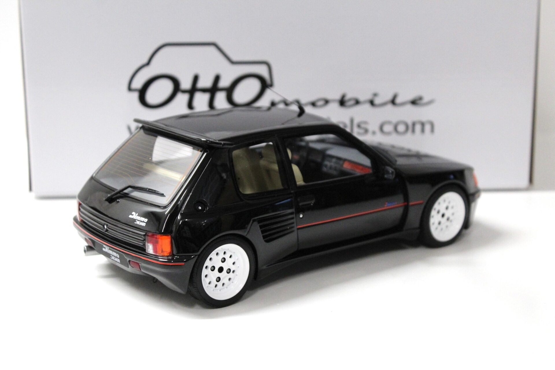 1:18 OTTO mobile OT901 Peugeot 205 Dimma 1989 black