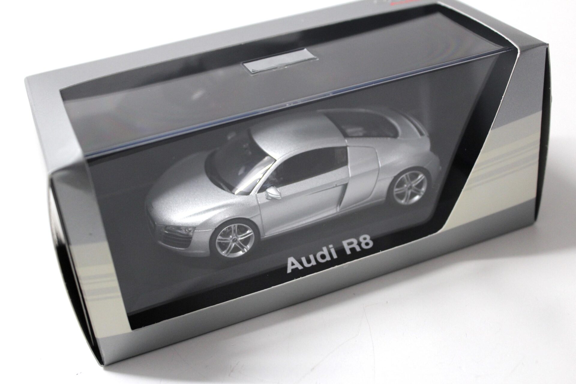 1:43 Schuco Audi R8 Coupe Eis silver DEALER VERSION