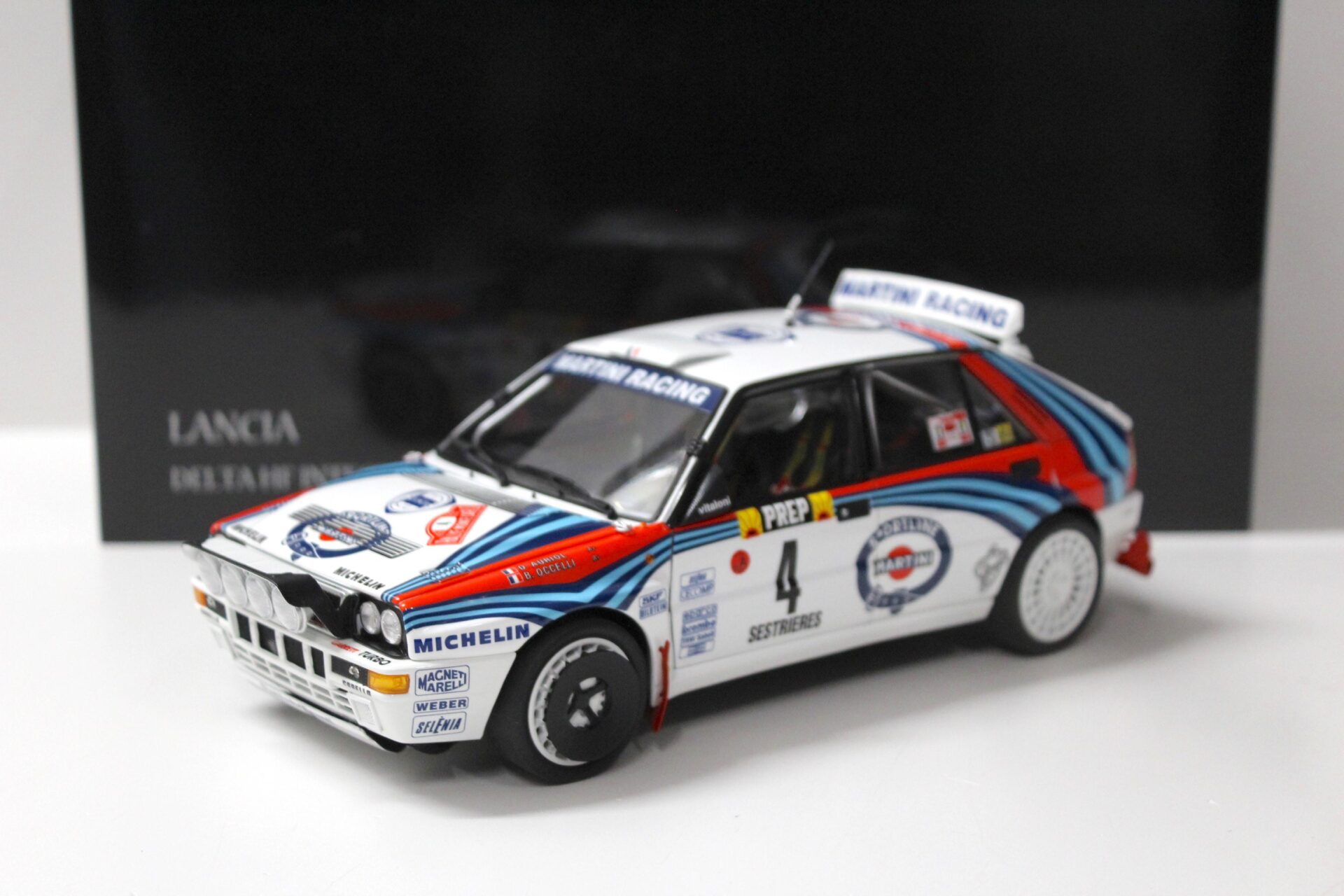 1:18 Kyosho Lancia Delta HF Integrale 1992 Rally Monte Carlo Martini #4