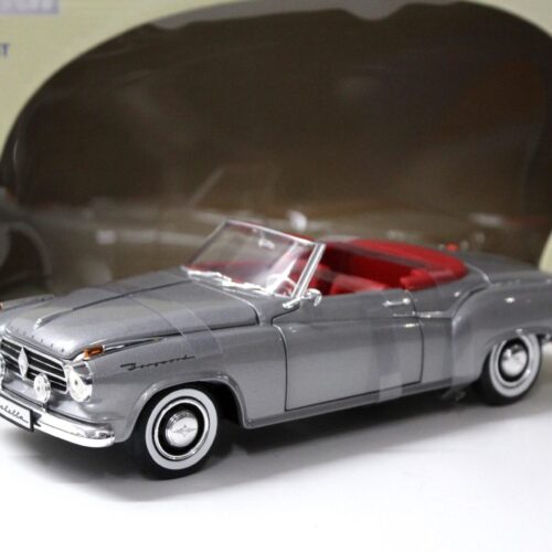 1:18 Revell Borgward Isabella Cabriolet silver/ red