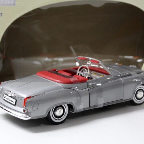 1:18 Revell Borgward Isabella Cabriolet silver/ red