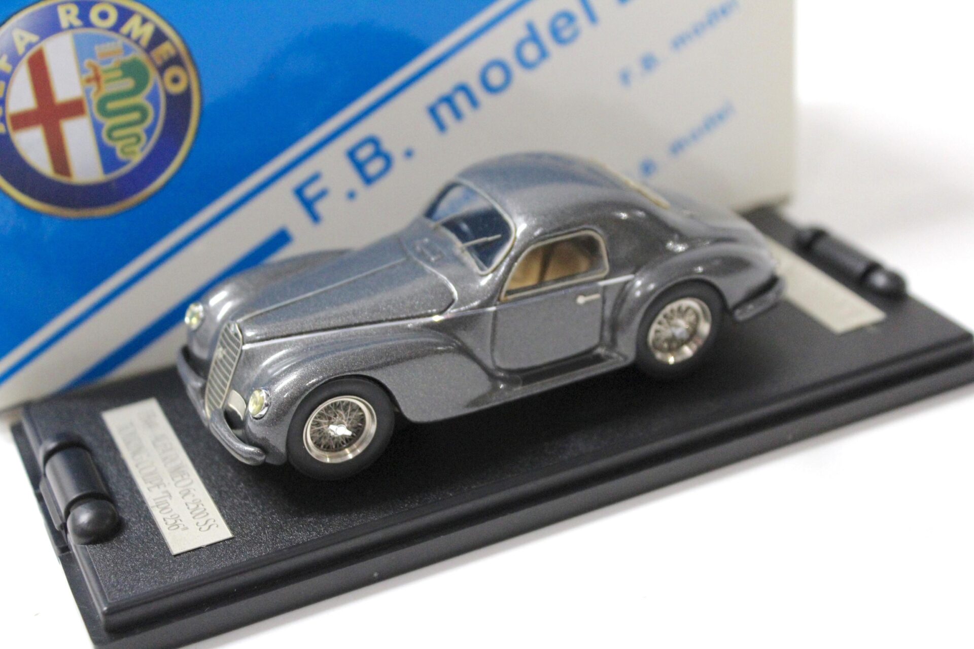 ID 52257 orig.jpg 1:43 FB Model Alfa Romeo 6C 2500 SS Touring Coupe street grey