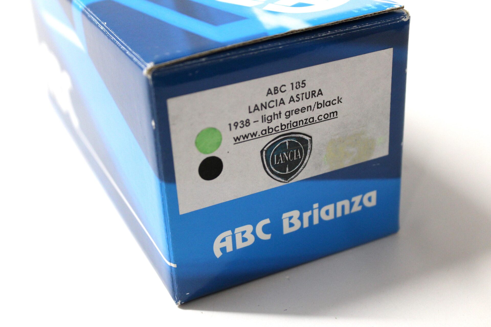 1:43 ABC Brianza Lancia Astura Cabriolet 1938 light green/ black