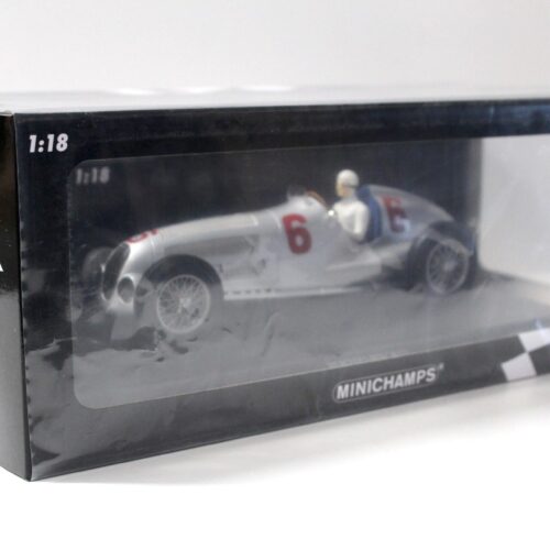 1:18 Minichamps Mercedes W125 Rudolf Caracciola 2ND Place Eifelrennen Nürburgring 1937