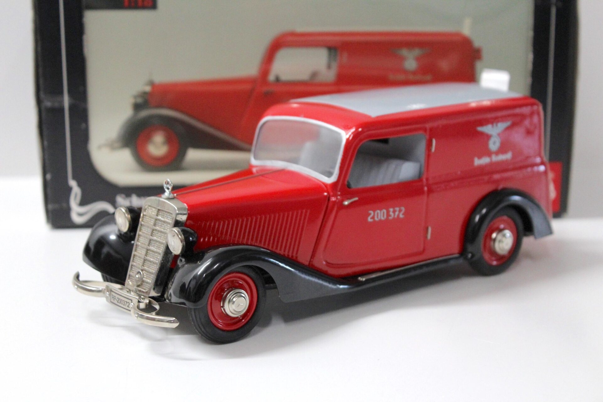 1:18 Schuco Mercedes 170V Kastenwagen Deutsche Reichspost red