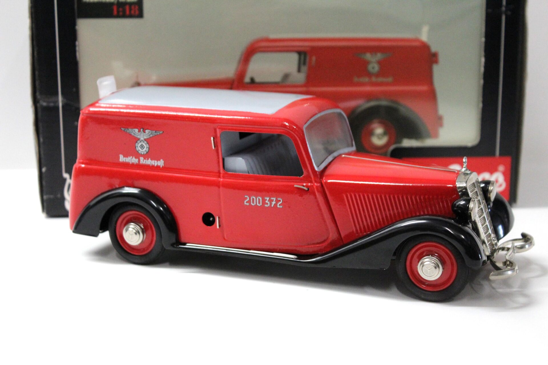 1:18 Schuco Mercedes 170V Kastenwagen Deutsche Reichspost red