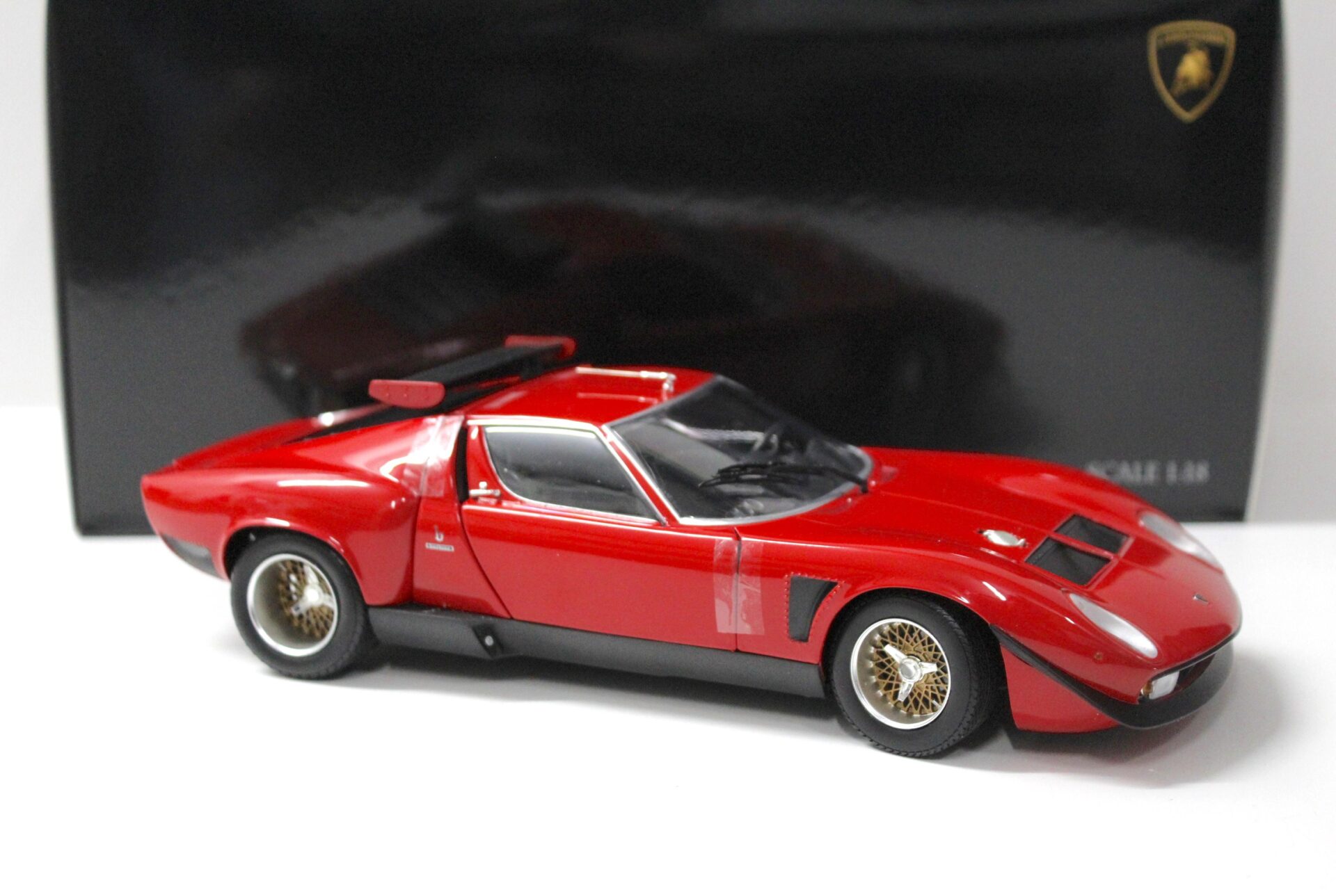 1:18 Kyosho Lamborghini Miura SVR red/ black