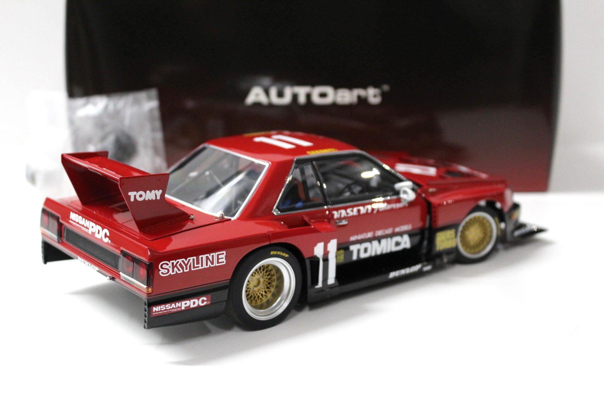 1:18 AUTOart Nissan Skyline RS Turbo #11 Super Silhouette 1982
