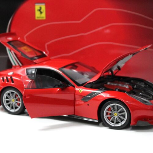 1:18 BBR Ferrari F12 TDF 2016 Rosso Corsa 322 FULL OPENING