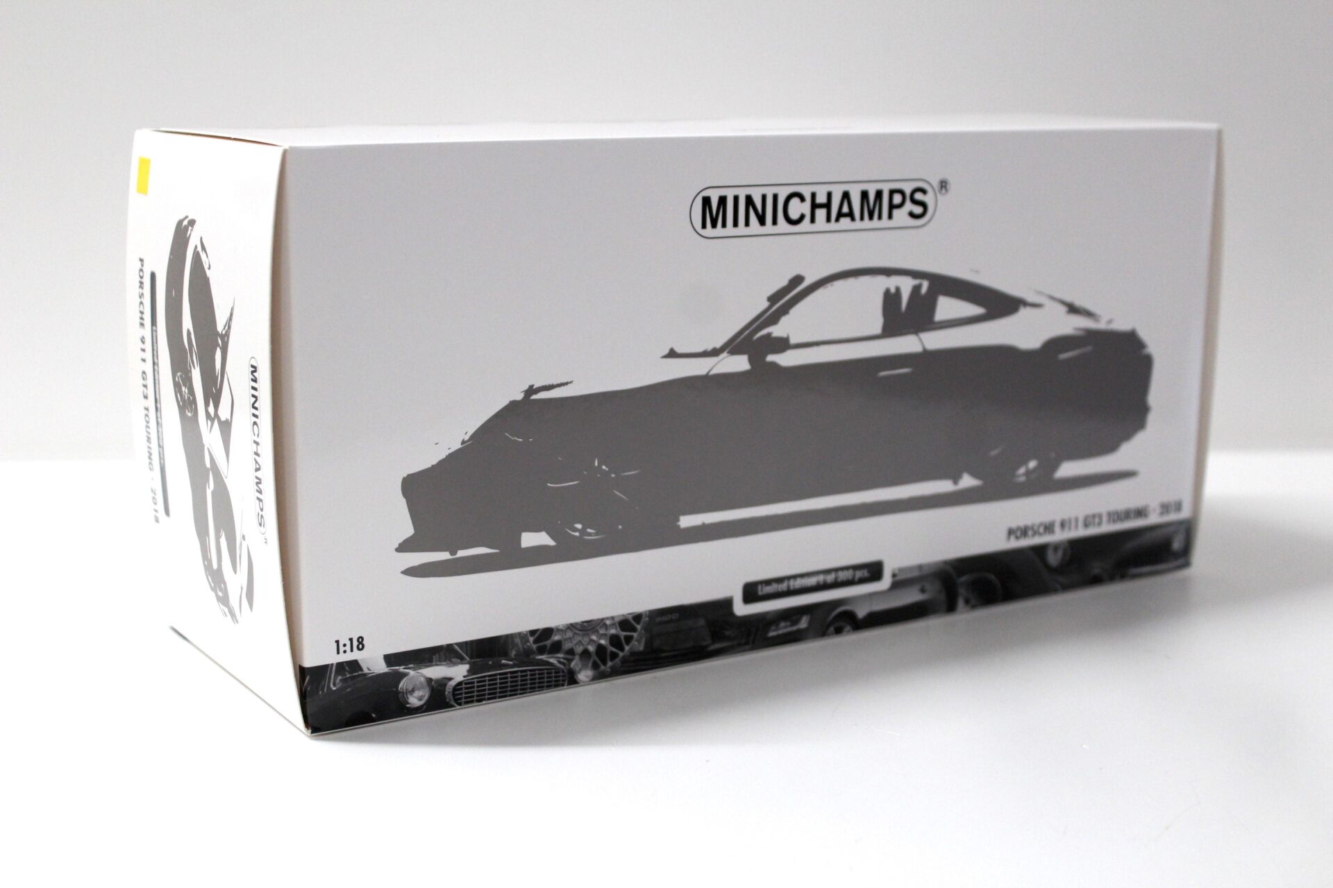 1:18 Minichamps Porsche 911 (991) GT3 Touring 2018 yellow