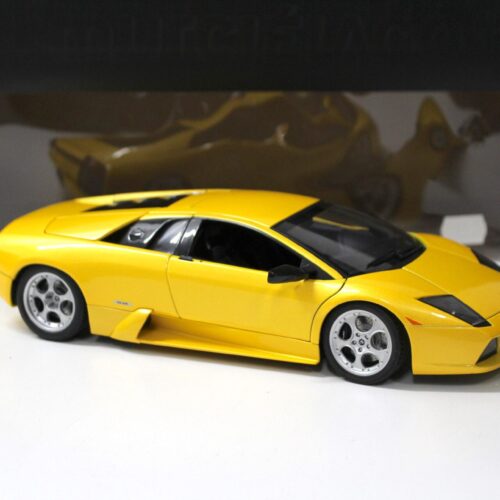 1:18 AUTOart Lamborghini Murcielago Coupe metallic yellow