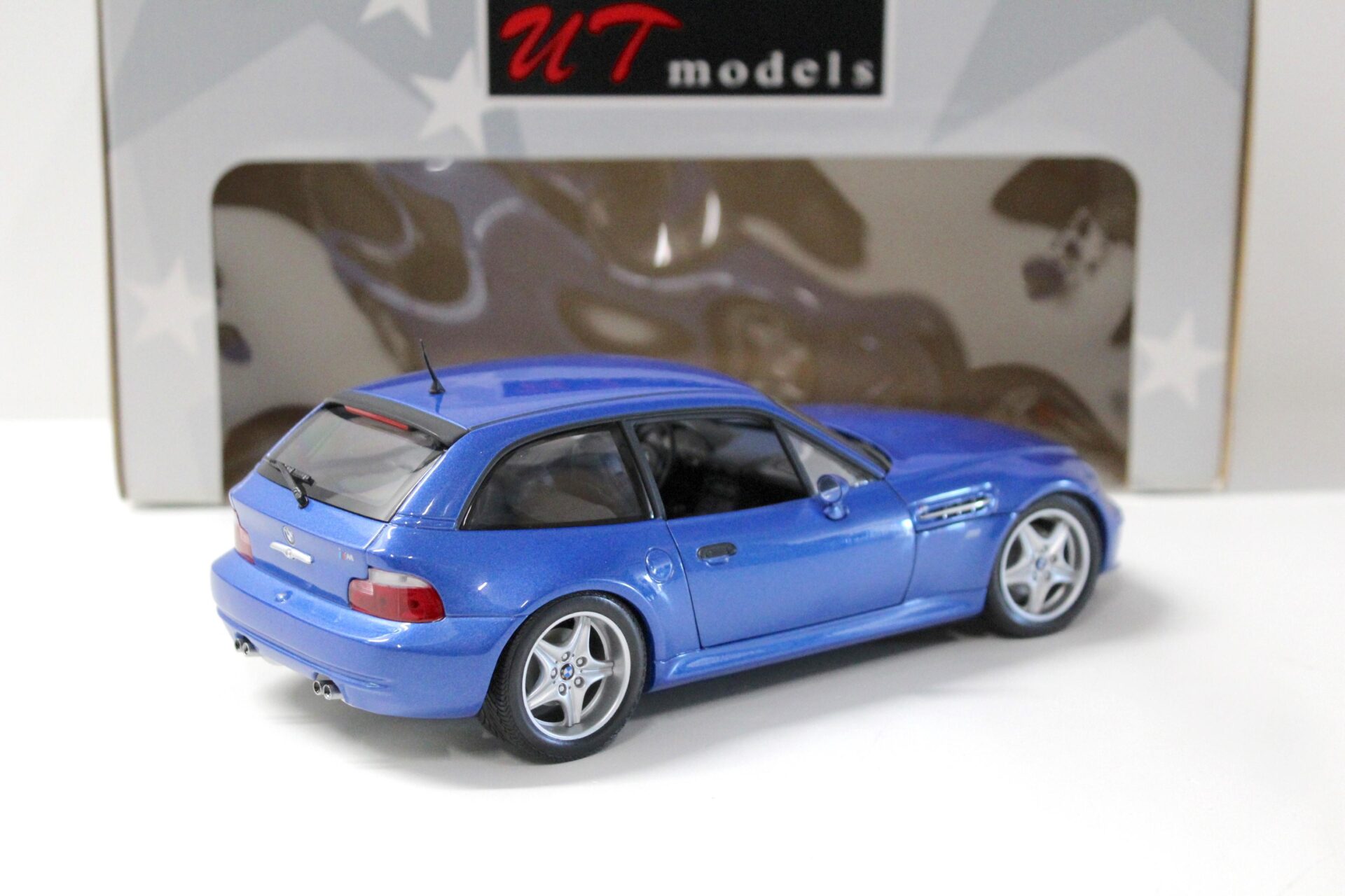 1:18 UT Models BMW Z3 M Coupe light blue metallic