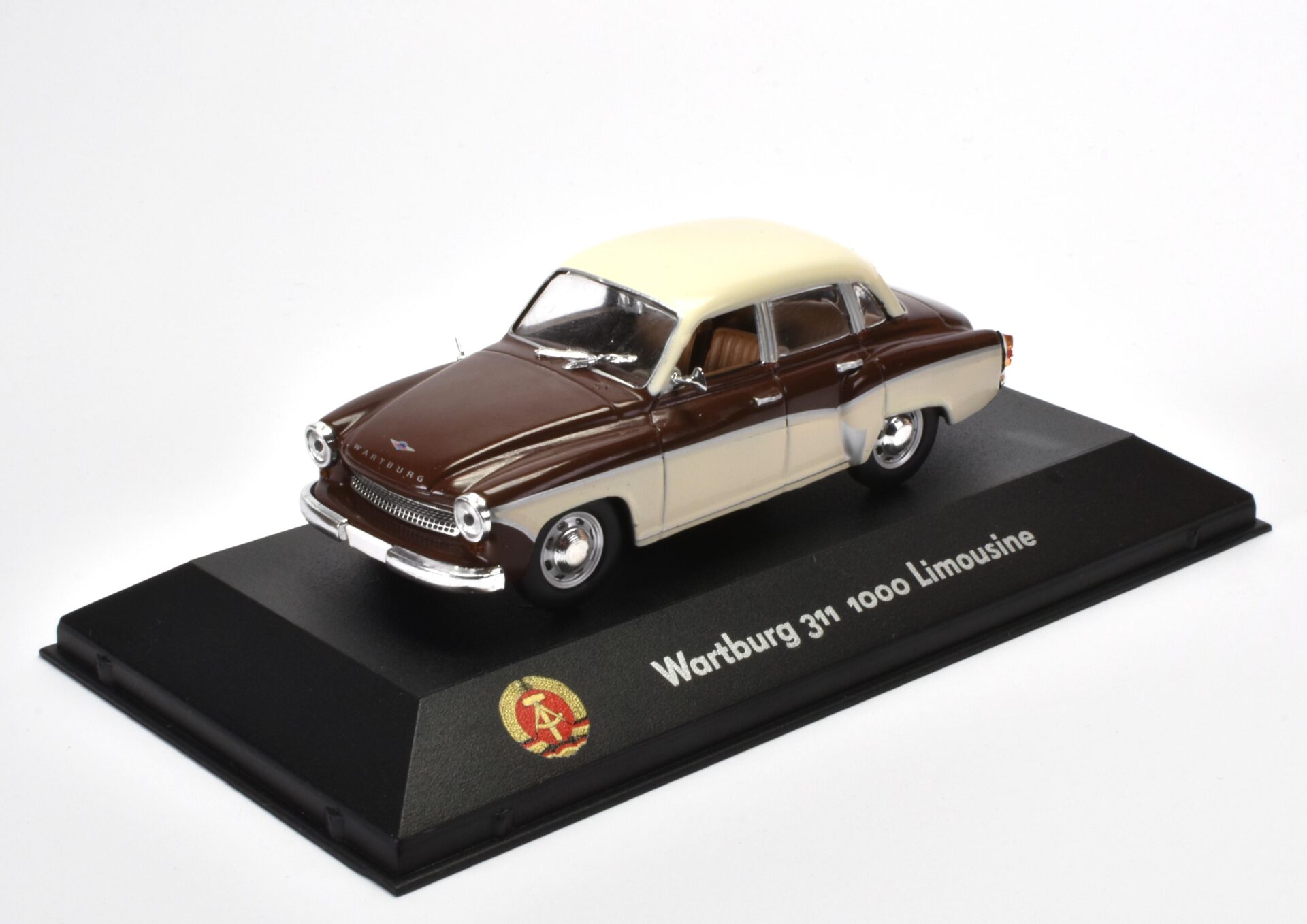 ID 52859 orig.jpg 1:43 Atlas DDR Collection Wartburg 311 - 1000 Limousine brown/ beige