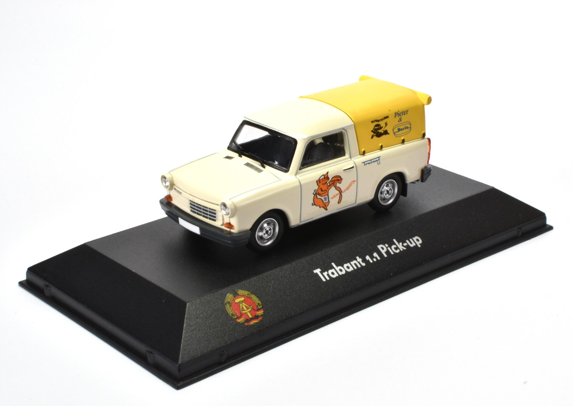 ID 52883 orig.jpg 1:43 Atlas DDR Collection Trabant 1.1 Pick-Up Pieter & Burle beige