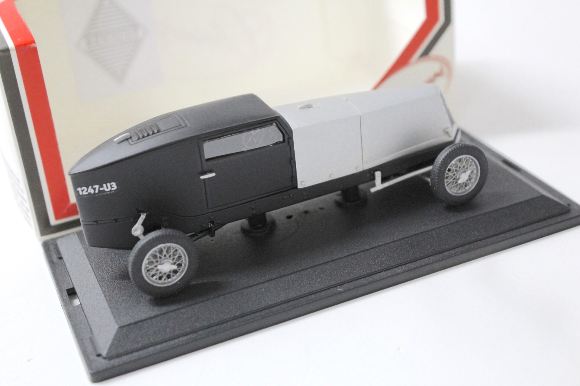 1:43 Classiques Renault NM 40cv Record Car 1925/1926 silver/ black