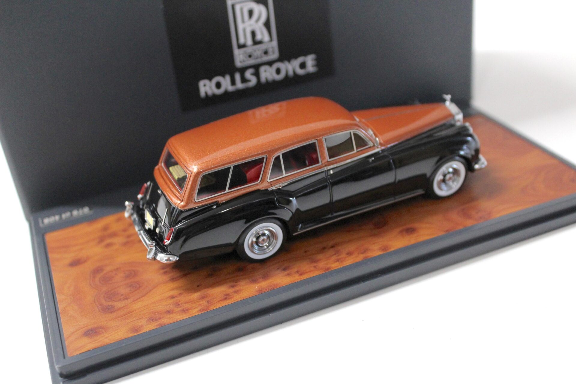1:43 Matrix Rolls Royce SCII Harold Radford SC Estate Copper metallic