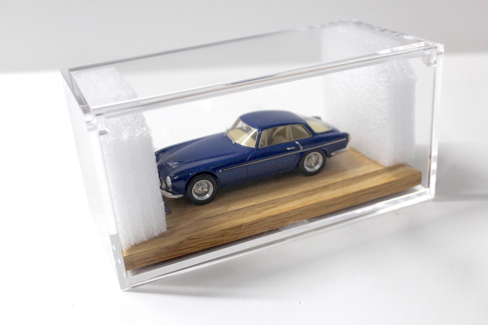 1:43 EMC Bugatti T 252 Coupe Michelotti blue