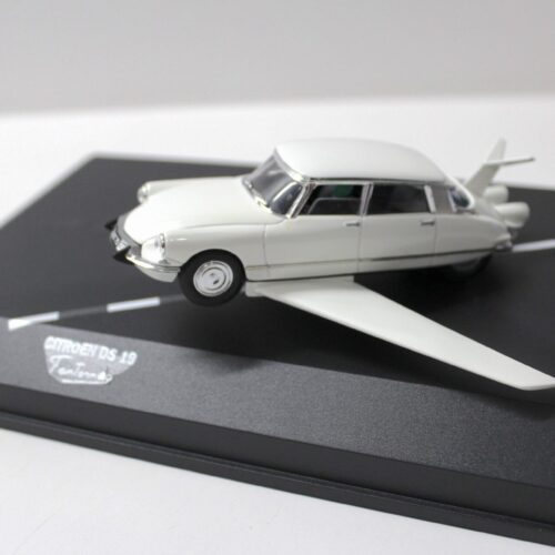 1:43 VROOM Built Citroen DS 19 Fantomas Car Movie car white