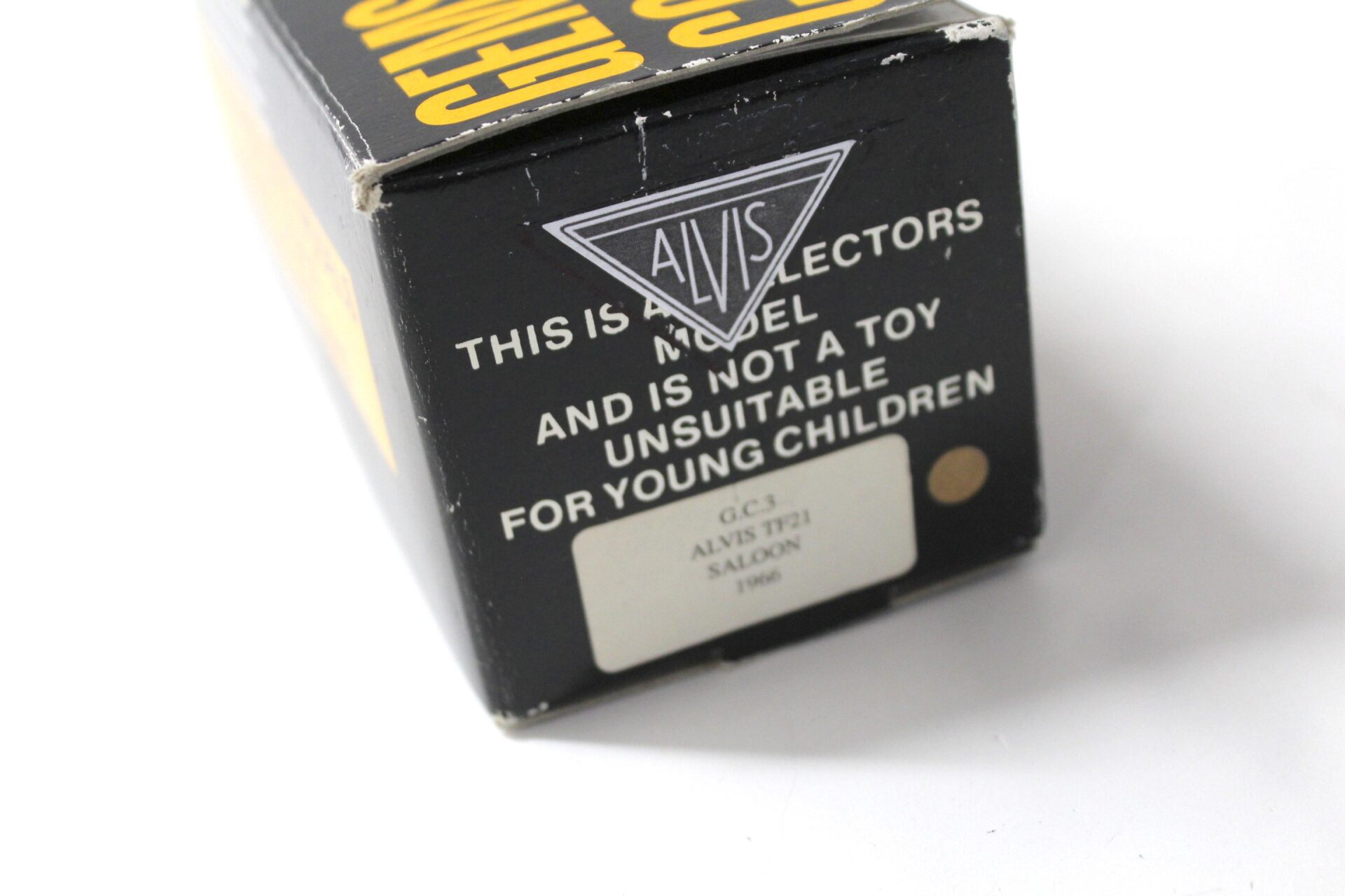 1:43 GEMS & COBWEBS Alvis TF21 Saloon 1966 gold metallic