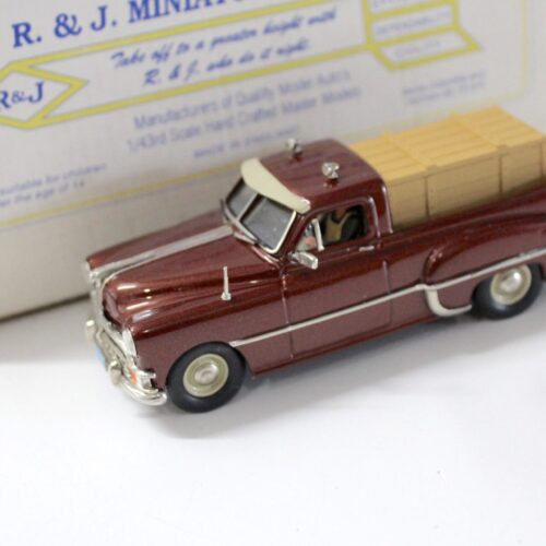 1:43 R&J Miniatures 1949 Pontiac PICK UP Truck dark red with auxiliary lights