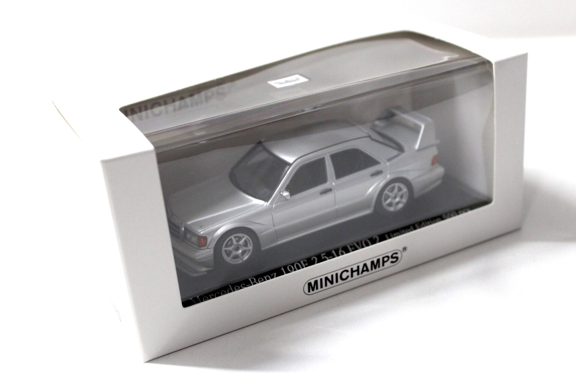 1:43 Minichamps Mercedes 190E 2.5-16 EVO 2 silver 1990