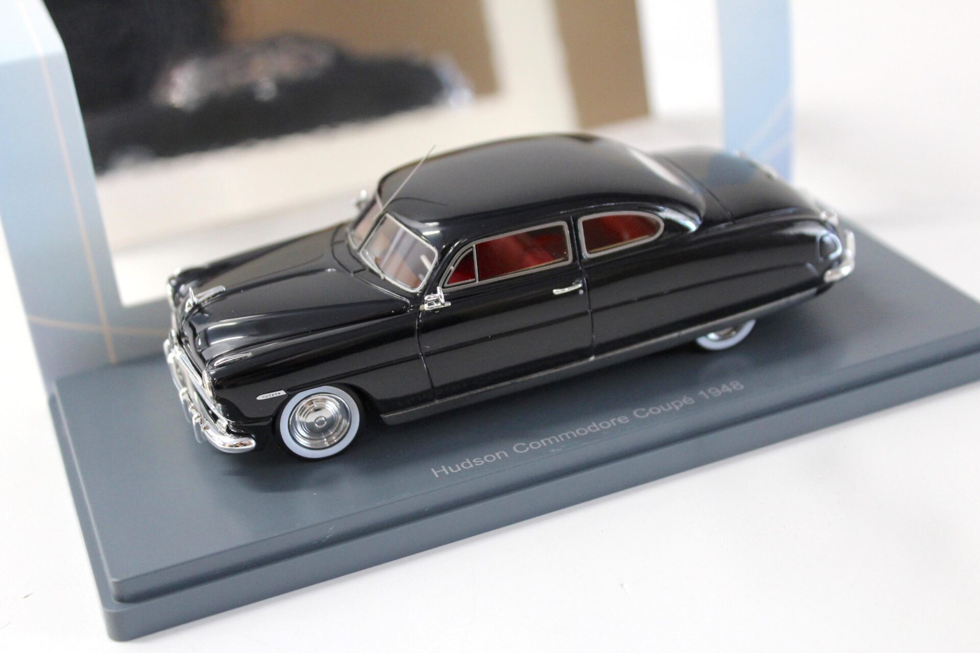 1:43 NEO Hudson Commodore Coupe 1948 black