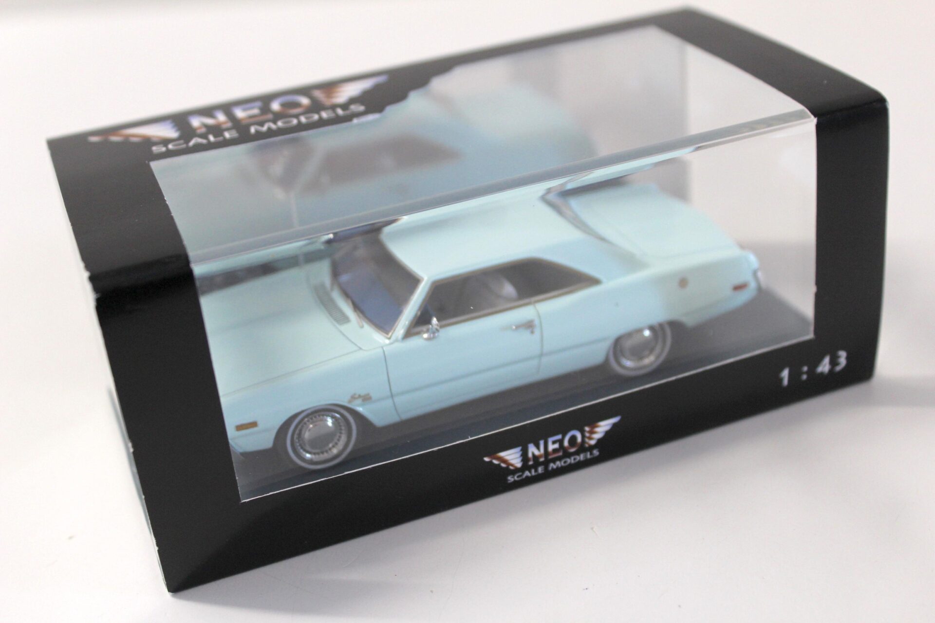 1:43 NEO Dodge Dart Swinger 1973 light blue