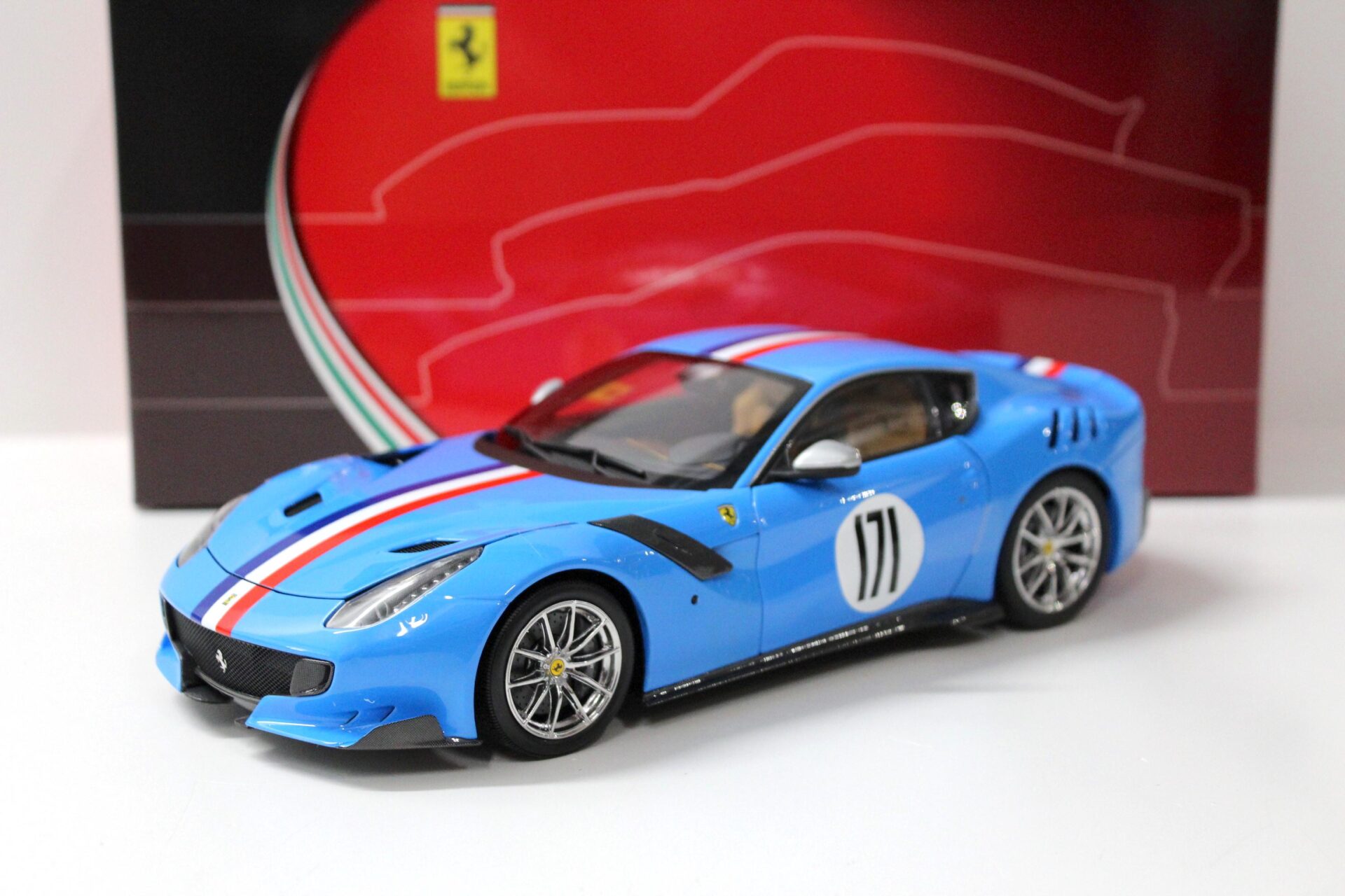 ID 53504 orig.jpg 1:18 BBR Ferrari F12 TDF Tailor Made blue #171 FULL OPENING