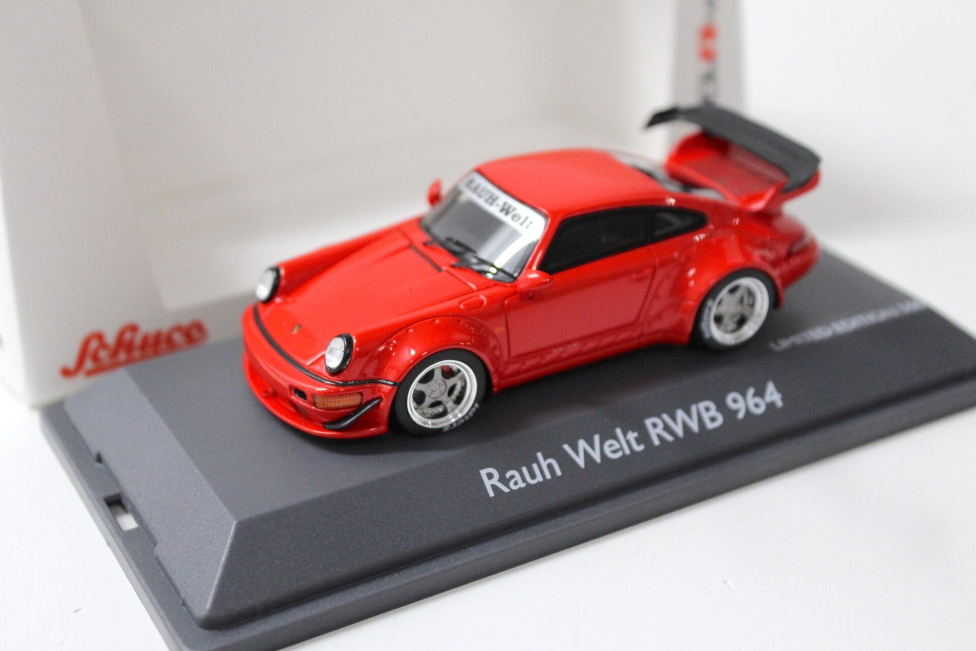 ID 53571 orig.jpg 1:43 Schuco Porsche 911 (964) RAUH-Welt RWB 964 red