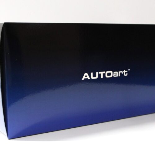 1:18 AUTOart Lamborghini Urus 2018 Blu Eleos/ metallic blue - Image 5